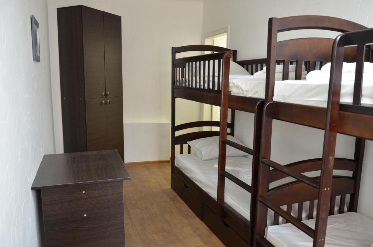 Cool Traveler Hostel Kiev Buitenkant foto