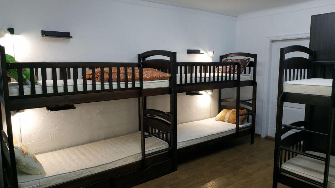 Cool Traveler Hostel Kiev Buitenkant foto