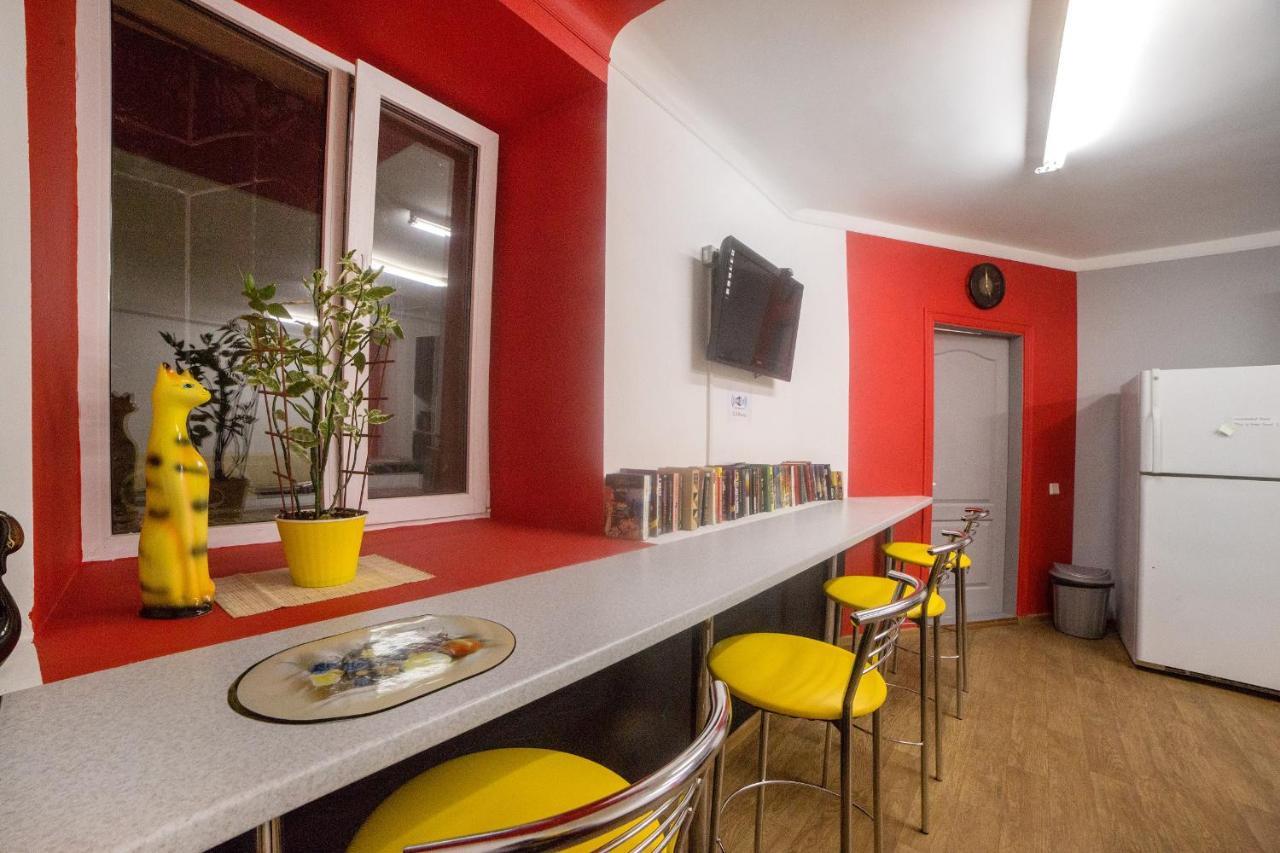 Cool Traveler Hostel Kiev Buitenkant foto