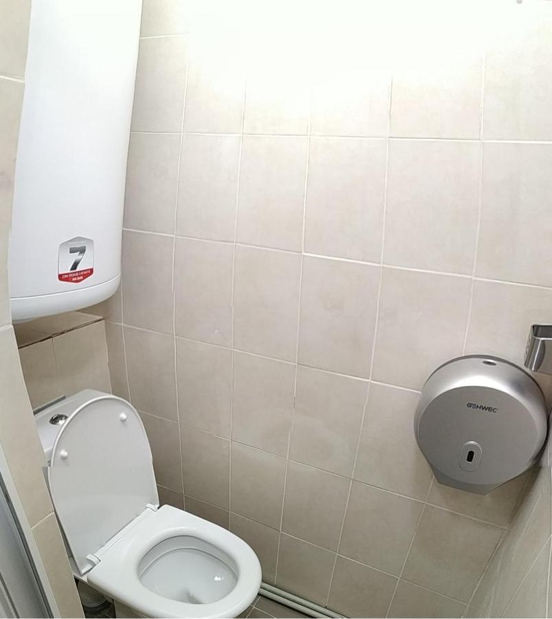 Cool Traveler Hostel Kiev Buitenkant foto