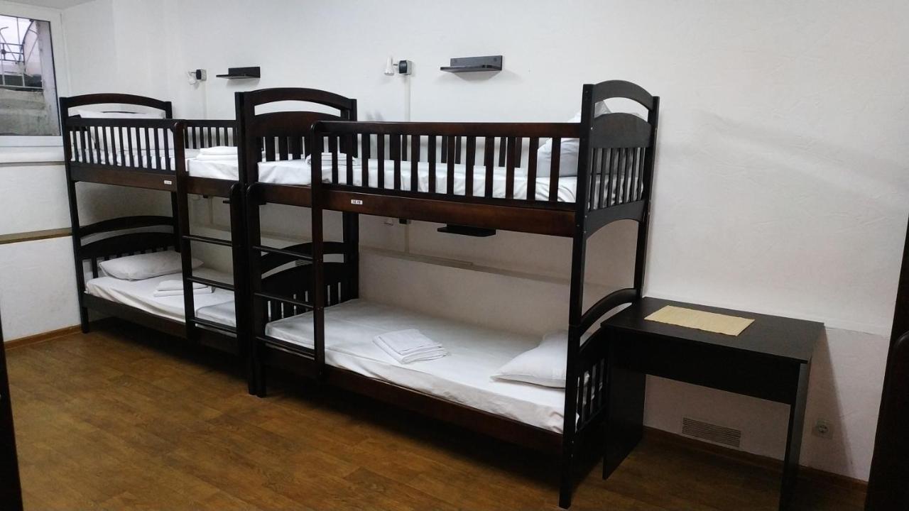 Cool Traveler Hostel Kiev Buitenkant foto